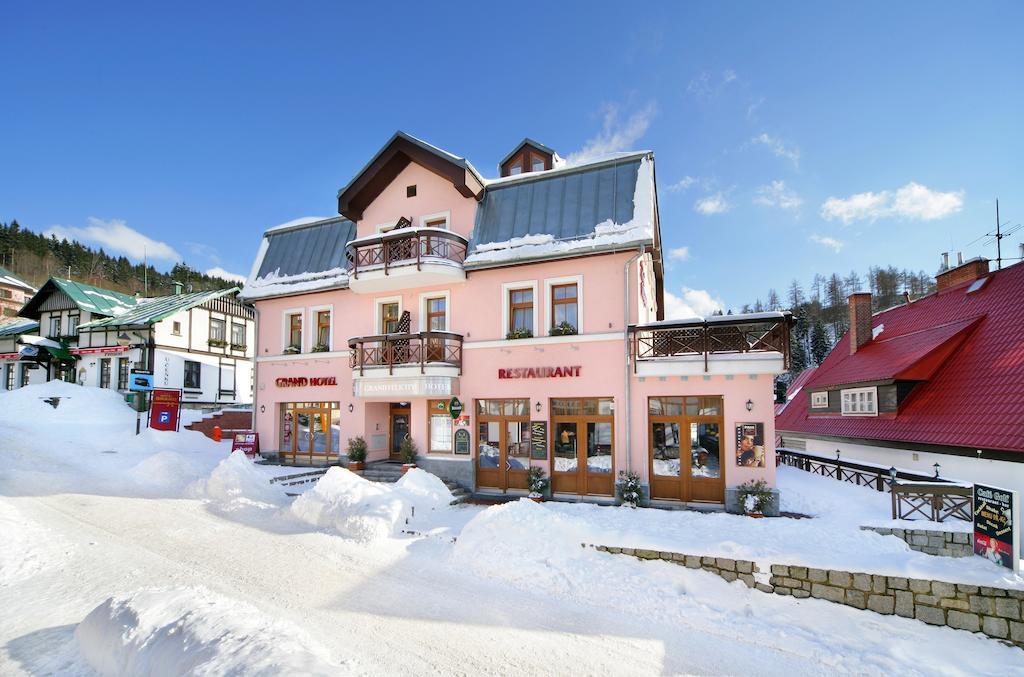 Wellness Hotel Grand スピンドレルフ・ムリン エクステリア 写真